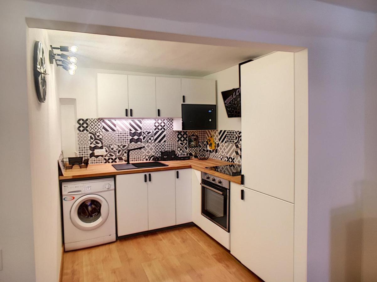 Vieux Nice- Bel Appart 3p, 5pax, Wifi Doglio *